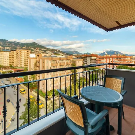 Aparthotel Royalisa 3*